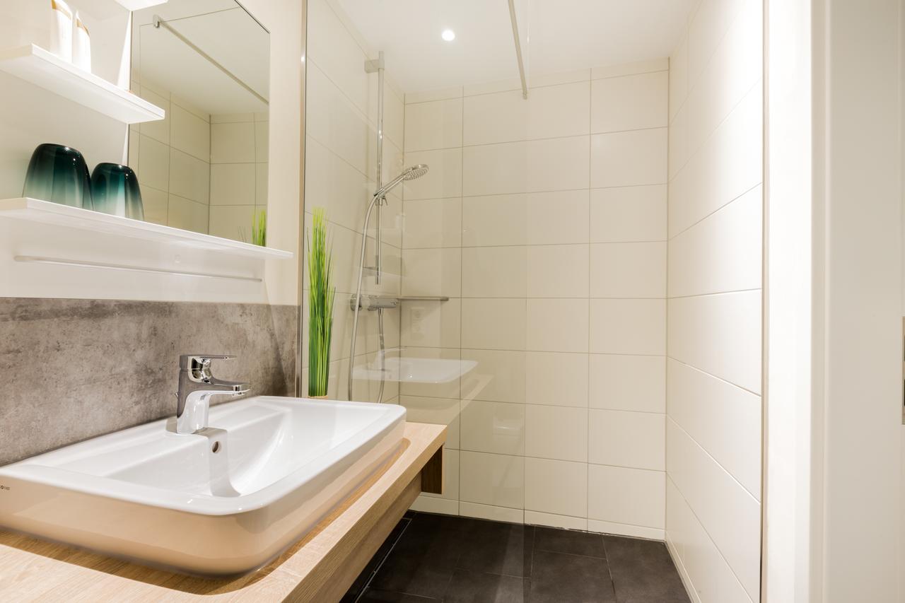 Hotel Dh -Deutsches Haus- Emden Extérieur photo